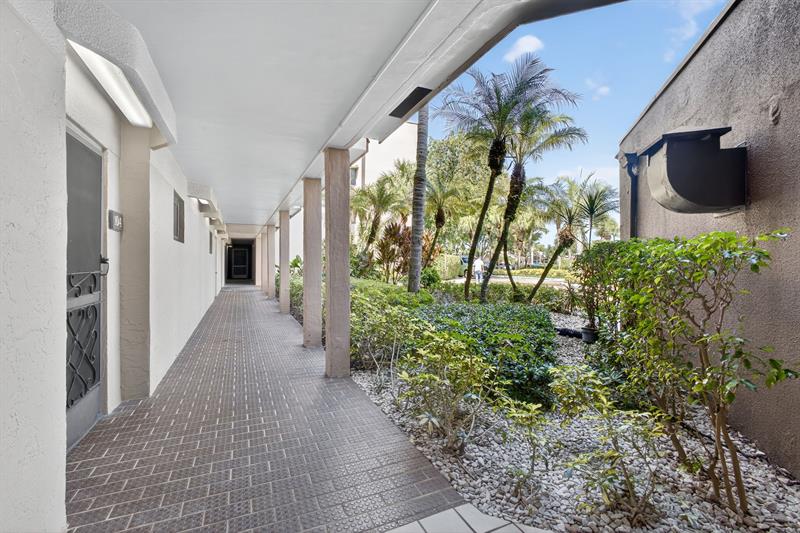 Image 8 of 60 For 4770 Fountains Dr  104