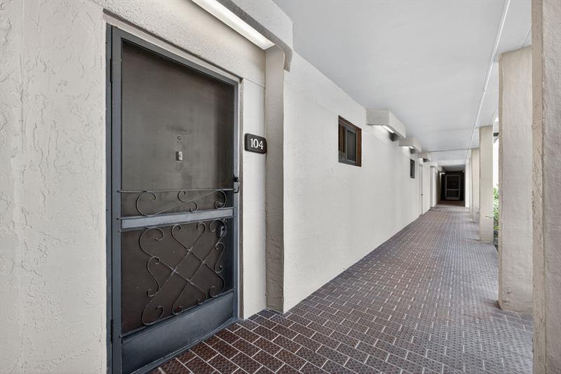 Image 9 of 60 For 4770 Fountains Dr  104