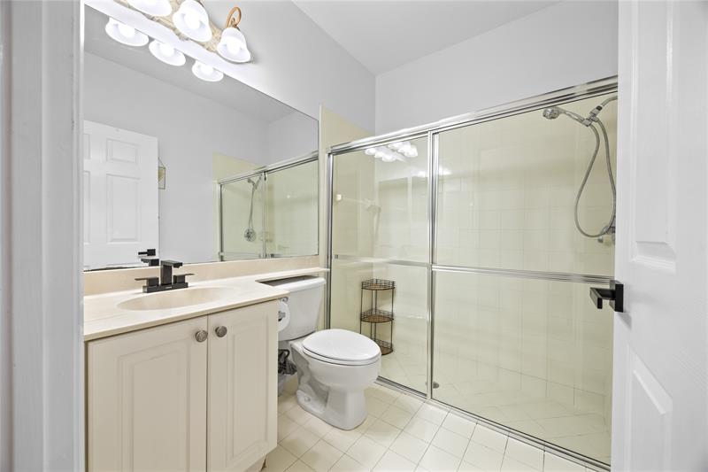 Image 20 of 39 For 243 Coral Trace Ln