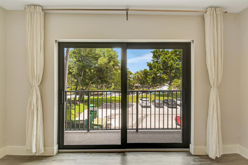 Image 11 of 41 For 1000 River Reach Dr  209