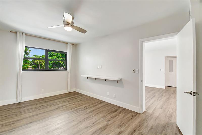 Image 13 of 41 For 1000 River Reach Dr  209