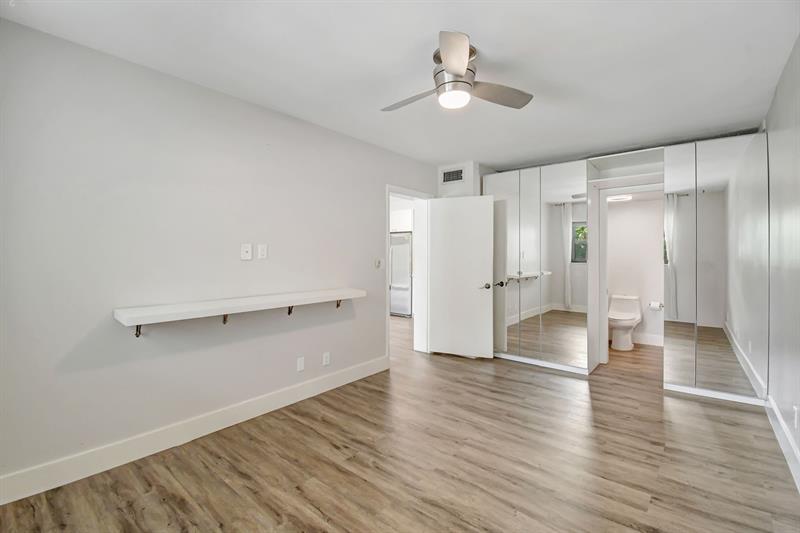 Image 14 of 41 For 1000 River Reach Dr  209