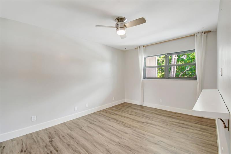 Image 15 of 41 For 1000 River Reach Dr  209