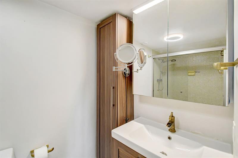 Image 16 of 41 For 1000 River Reach Dr  209