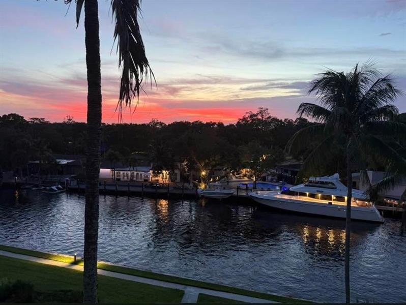 Image 31 of 41 For 1000 River Reach Dr  209