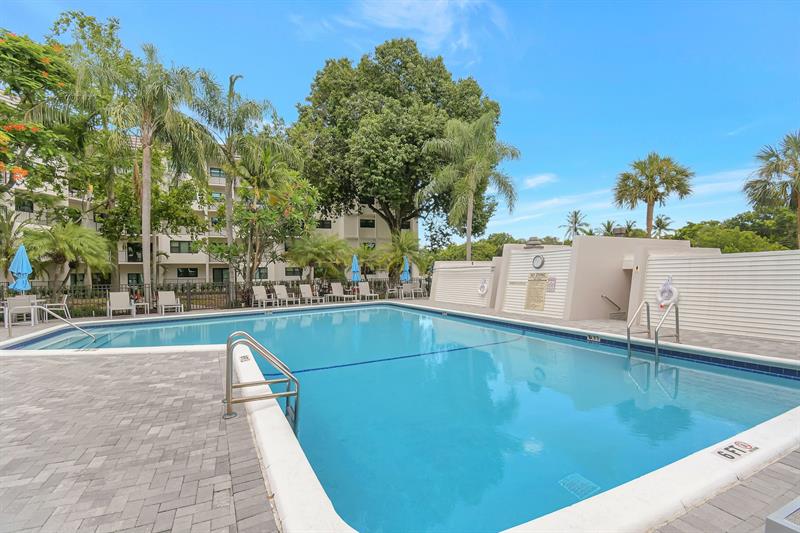 Image 33 of 41 For 1000 River Reach Dr  209