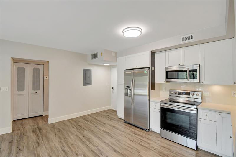 Image 8 of 41 For 1000 River Reach Dr  209