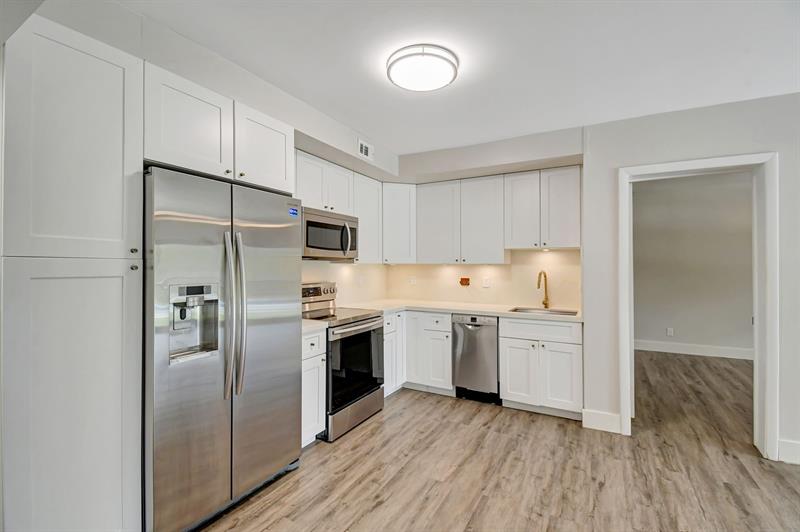 Image 9 of 41 For 1000 River Reach Dr  209