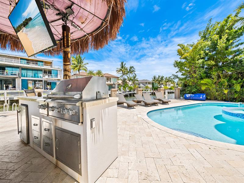 Image 34 of 49 For 500 Flamingo Dr