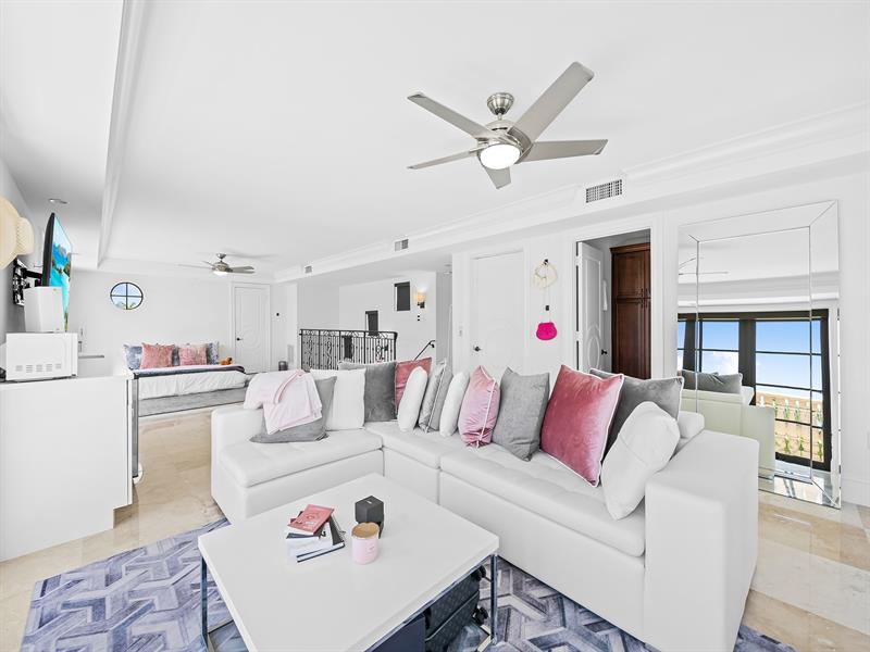 Image 35 of 49 For 500 Flamingo Dr