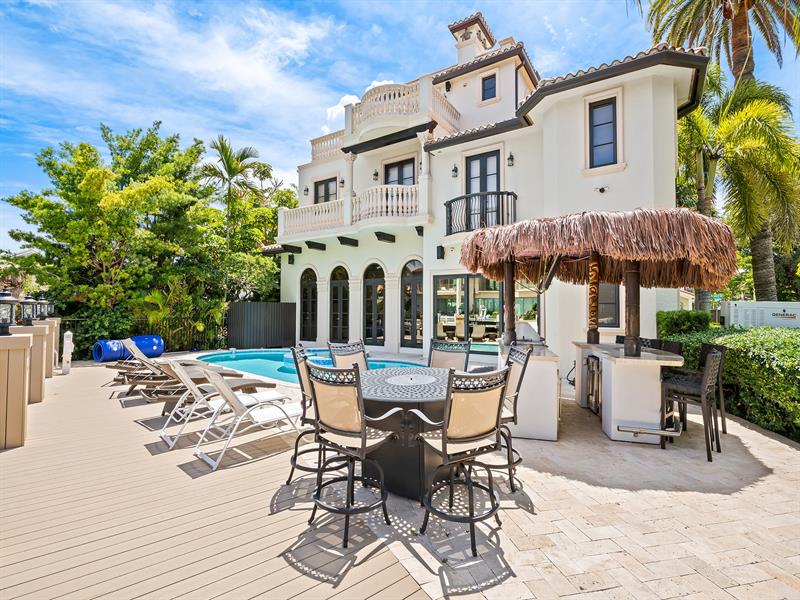 Image 4 of 49 For 500 Flamingo Dr