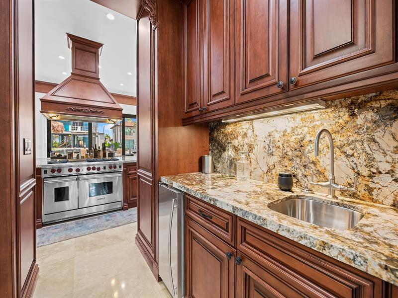 Image 41 of 49 For 500 Flamingo Dr