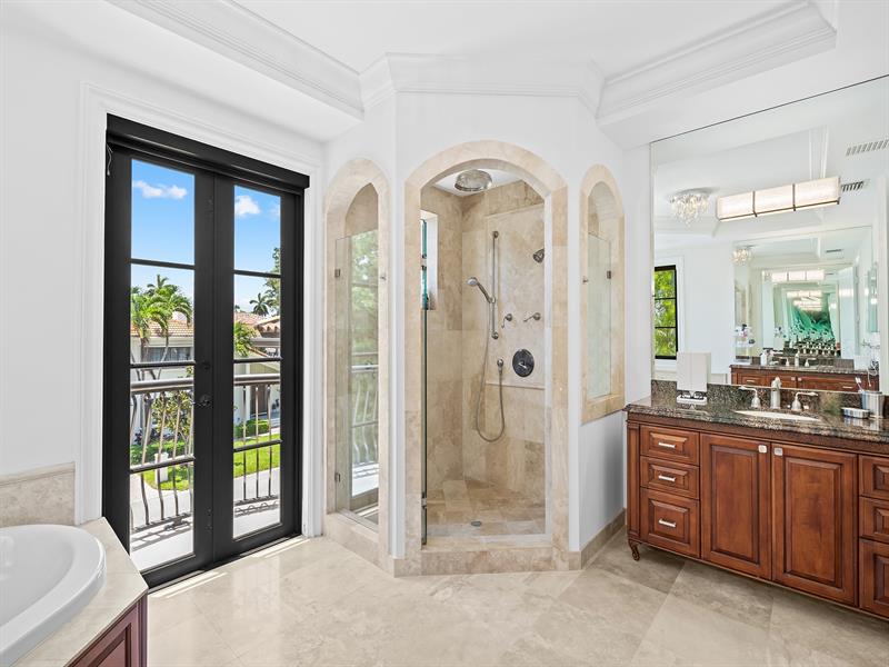 Image 42 of 49 For 500 Flamingo Dr