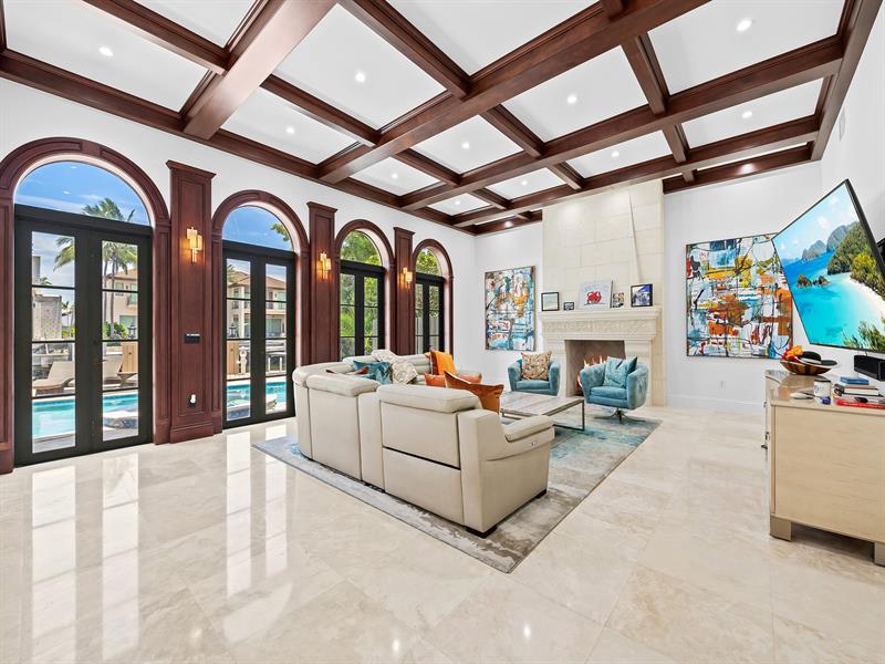 Image 7 of 49 For 500 Flamingo Dr