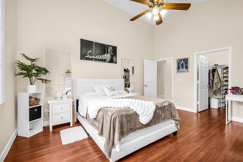 Image 15 of 45 For 6542 Spring Meadow Dr