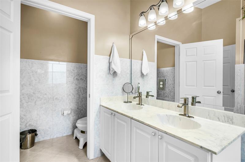 Image 18 of 45 For 6542 Spring Meadow Dr