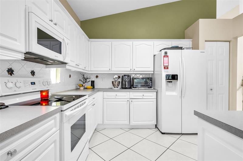 Image 25 of 45 For 6542 Spring Meadow Dr