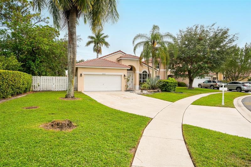 Image 3 of 45 For 6542 Spring Meadow Dr