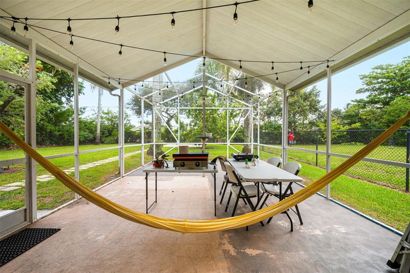 Image 31 of 45 For 6542 Spring Meadow Dr