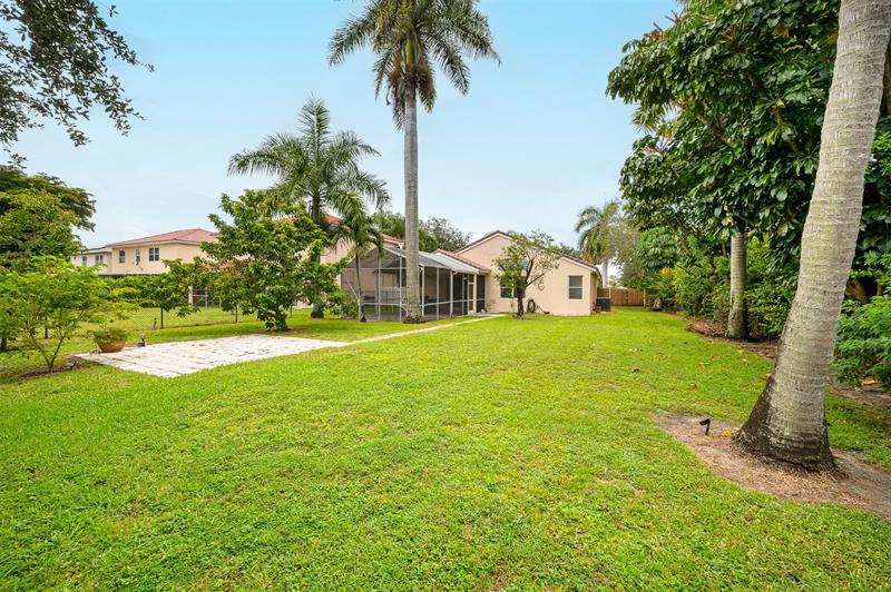 Image 33 of 45 For 6542 Spring Meadow Dr