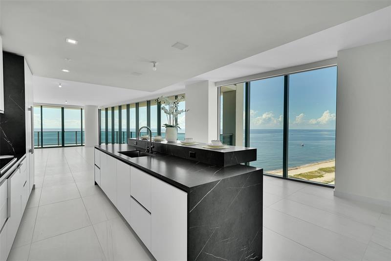 Image 11 of 56 For 900 Ocean Blvd  1701