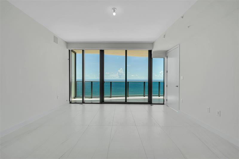 Image 14 of 56 For 900 Ocean Blvd  1701