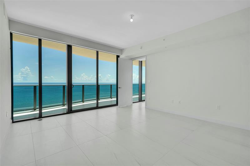Image 15 of 56 For 900 Ocean Blvd  1701