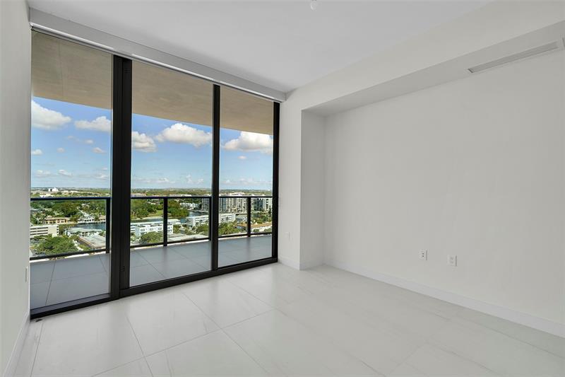 Image 19 of 56 For 900 Ocean Blvd  1701