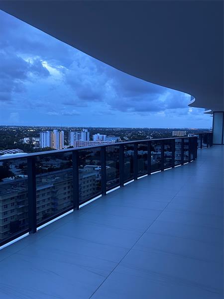 Image 33 of 56 For 900 Ocean Blvd  1701
