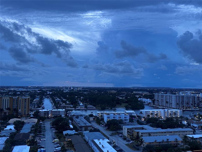 Image 34 of 56 For 900 Ocean Blvd  1701