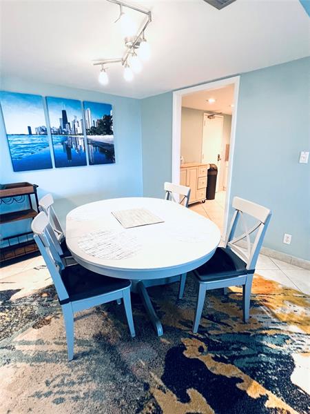 Image 5 of 15 For 10777 Sample Rd  918