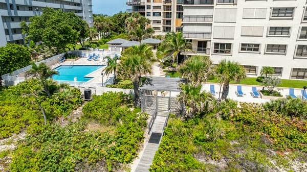 Image 9 of 30 For 1800 Ocean Blvd  908