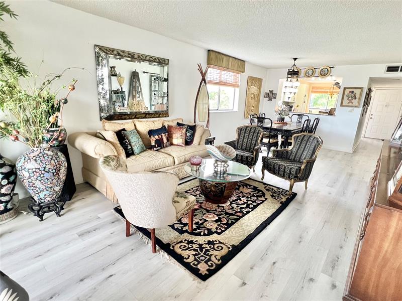 Image 10 of 21 For 10842 Clairmont Cir  310