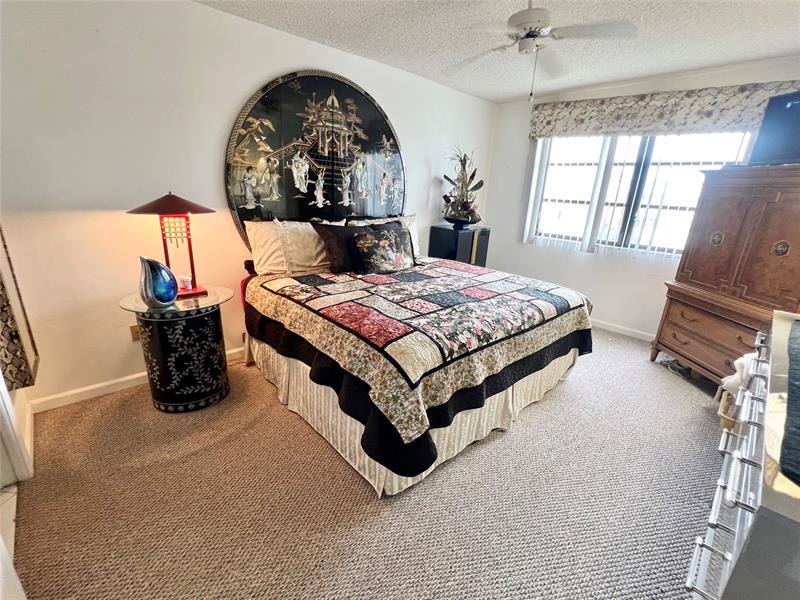 Image 14 of 21 For 10842 Clairmont Cir  310