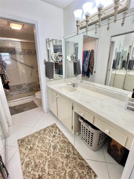 Image 16 of 21 For 10842 Clairmont Cir  310
