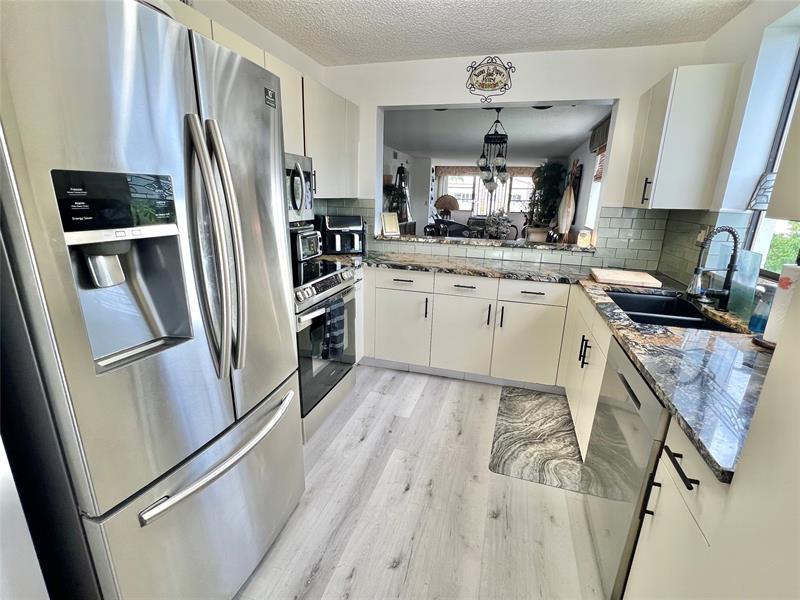 Image 5 of 21 For 10842 Clairmont Cir  310
