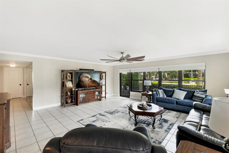 Image 13 of 60 For 3200 Port Royale Dr N  112