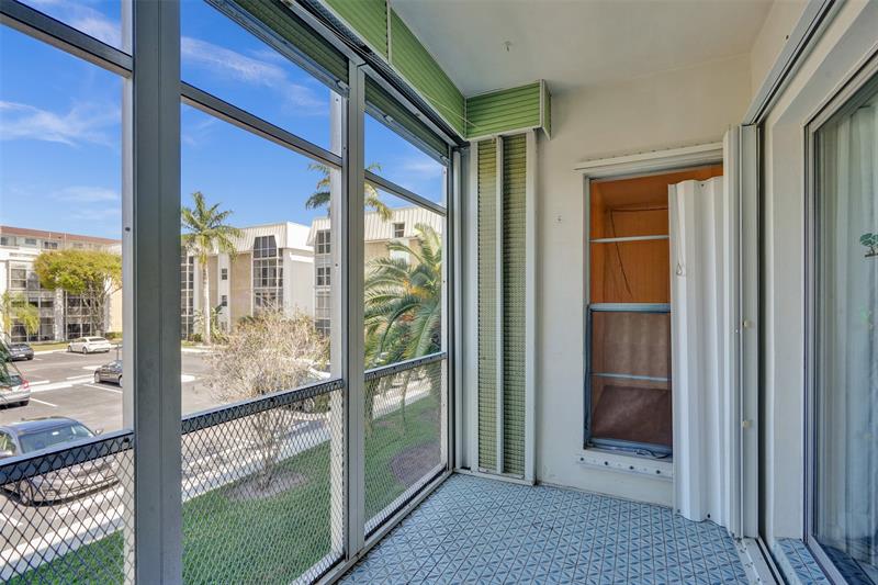 Image 15 of 26 For 2990 16th Ave  201