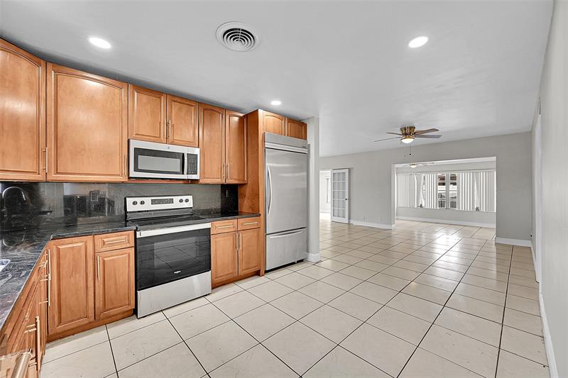 Details for 6602 9th St  , Plantation, FL 33317