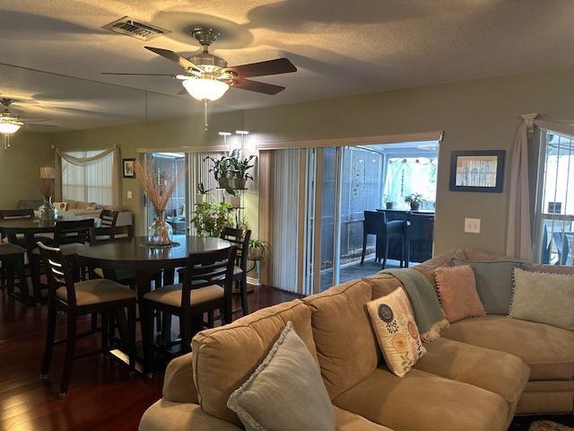 Image 10 of 27 For 1244 Lakes Dr  1244