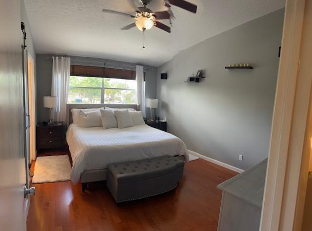 Image 15 of 27 For 1244 Lakes Dr  1244