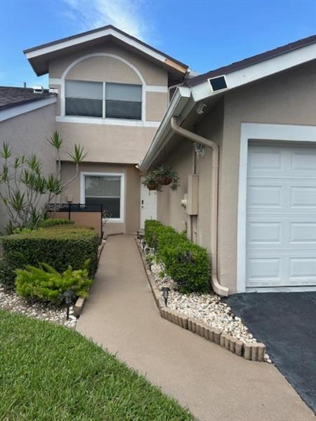 Image 4 of 27 For 1244 Lakes Dr  1244