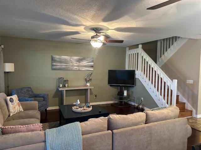Image 5 of 27 For 1244 Lakes Dr  1244