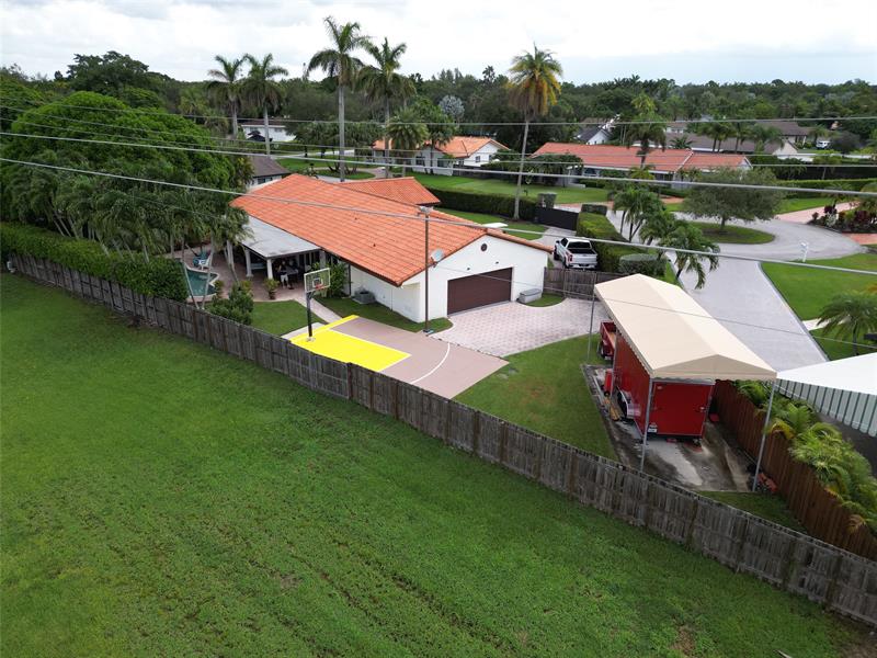 Image 9 of 52 For 11544 98th Pl