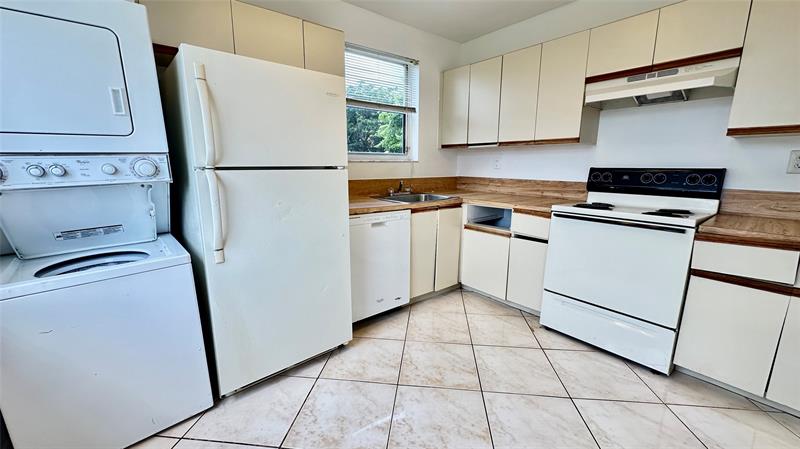 Details for 1200 113th Ter  204, Pembroke Pines, FL 33025