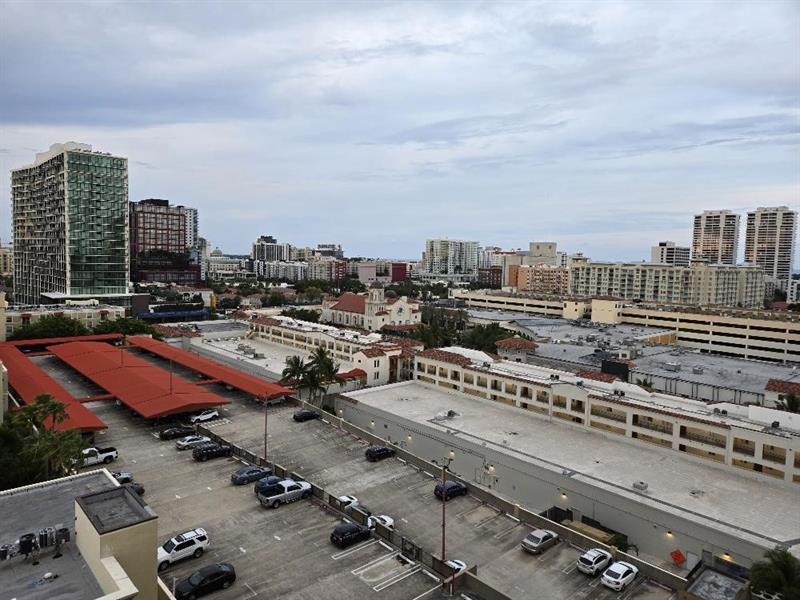 Image 12 of 33 For 651 Okeechobee Blvd  Ph 1106