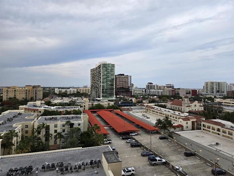 Image 23 of 33 For 651 Okeechobee Blvd  Ph 1106