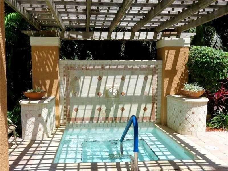 Image 28 of 33 For 651 Okeechobee Blvd  Ph 1106