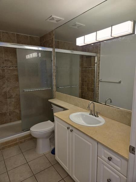 Image 8 of 33 For 651 Okeechobee Blvd  Ph 1106