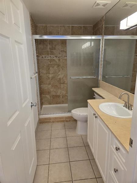 Image 9 of 33 For 651 Okeechobee Blvd  Ph 1106